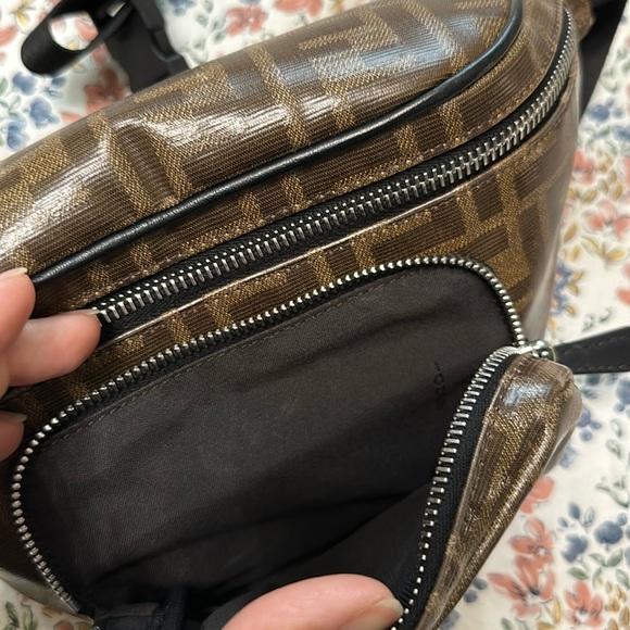 Fendi Fanny Pack cross body bag luxury casual sporty - Picture 6 of 9